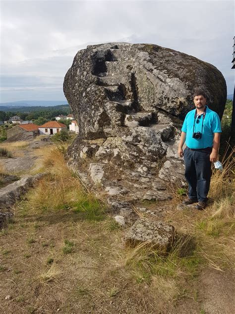  A Santuário de Huangni: Uma Viagem Mística Através da História e da Natureza!