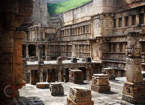 O Templo de Rani Ki Vav: Uma Jornada Encantadora Através da História e da Arquitetura Exuberante!